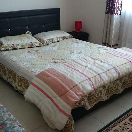 Kenanga Homestay Nilai Eksteriør billede