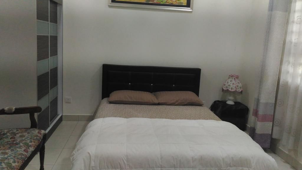 Kenanga Homestay Nilai Eksteriør billede